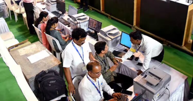 Lok Sabha Election Results: Maha Vikas Aghadi Leads in Maharashtra Despite Two Splits