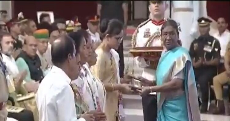 President Droupadi Murmu presents Gallantry Awards at the Defence Investiture Ceremony-2024 (Phase-1) at Rashtrapati Bhavan, Delhi.