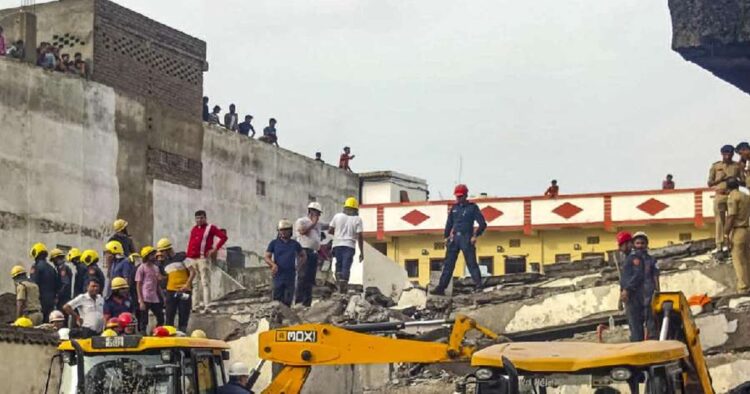 A multi-storey building collapsed in the Sachin area of Surat on Saturday afternoon. Many people are feared being trapped in the debris.