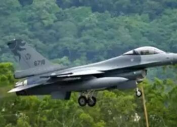 Taiwan's Ministry of National Defence has reported a surge in activity by China's People's Liberation Army (PLA) near the Taiwan Strait, with four People's Liberation Army Navy (PLAN) vessels and one official ship detected as of Saturday morning.