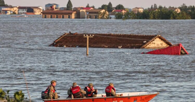 China Evacuates 7,000 Residents After Dike Breach and Heavy Rains in Hunan Province