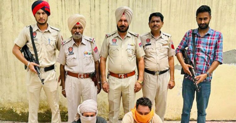 Punjab Police busts Pak-backed drug smuggling racket, arrests 2 persons with 7 kg heroin, 5 pistols