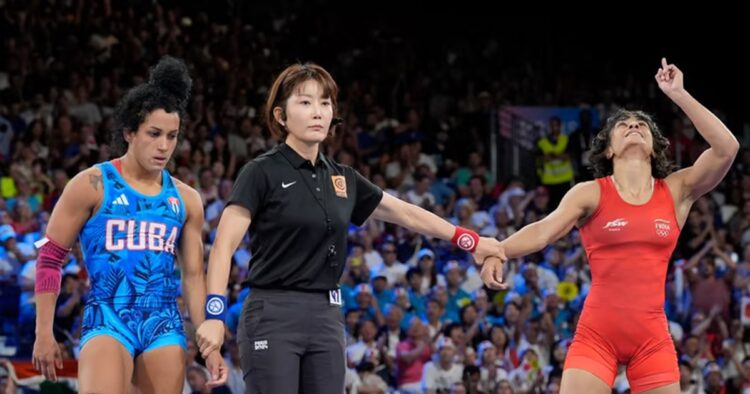 India grappler Vinesh Phogat is set to play her final against United States's Sarah Ann Hildebrandt after beating Cuba's Yusneylis Guzman Lopez 5-0 in the women's 50kg wrestling semi-finals