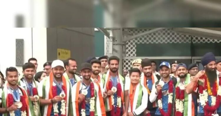 After winning the bronze medal at the Paris Olympics, the Indian Hockey Team received a warm welcome at the Delhi Airport on Tuesday.