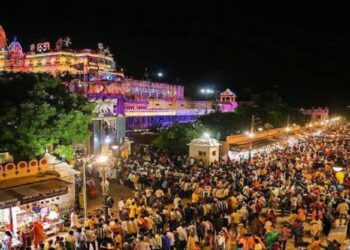 The whole country is celebrating Shri Krishna Janmashtami today.