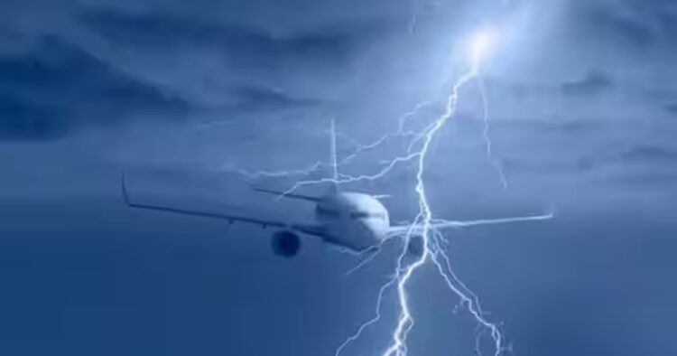 Lightning hit a Delta plane which was flying above the Atlantic Ocean on Sunday and led to the plane’s return back to Boston, said the airline and the FAA.