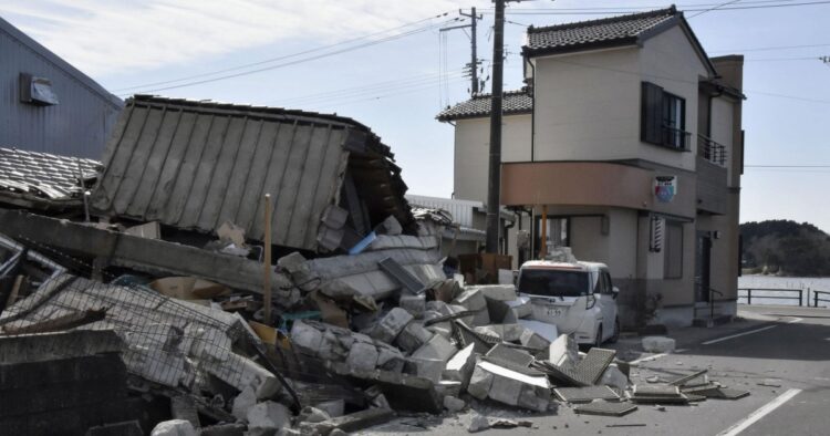 Japan Hit by Two Strong Earthquakes in 48 Hours Following Government's 'Major Quake' Alert