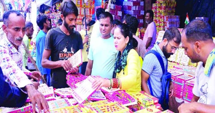 India Avoids Chinese Rakhis, Achieves Record Sales with Indigenous Alternatives for Raksha Bandhan