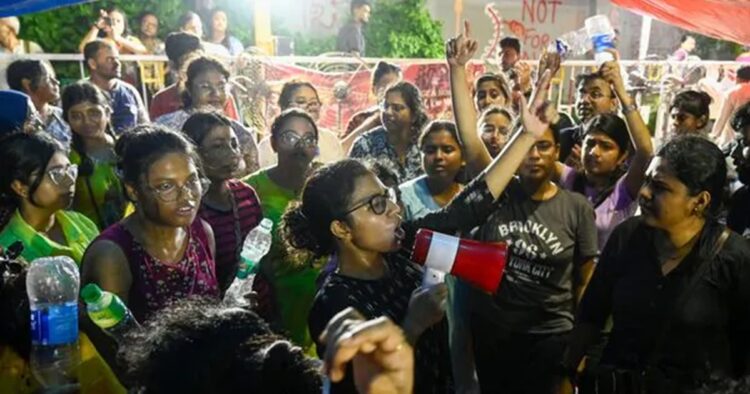 The agitation of junior doctors sitting on a dharna outside the Health Building demanding justice in the RG Kar case continued for the fourth consecutive day