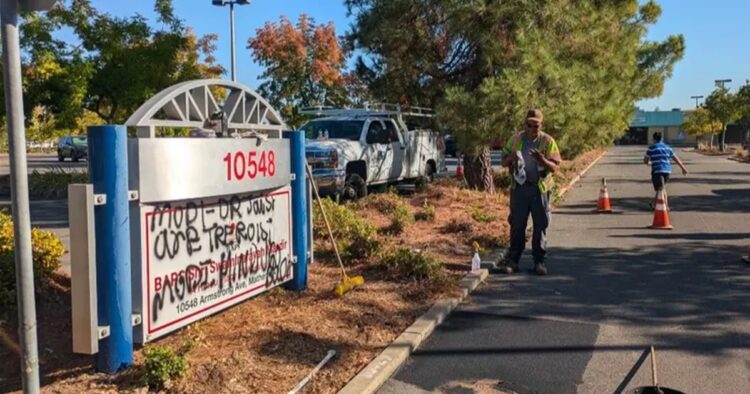 On the night of Wednesday, the BAPS Shri Swaminarayan Mandir in the Sacramento area of California was desecrated with anti-Hindu messages