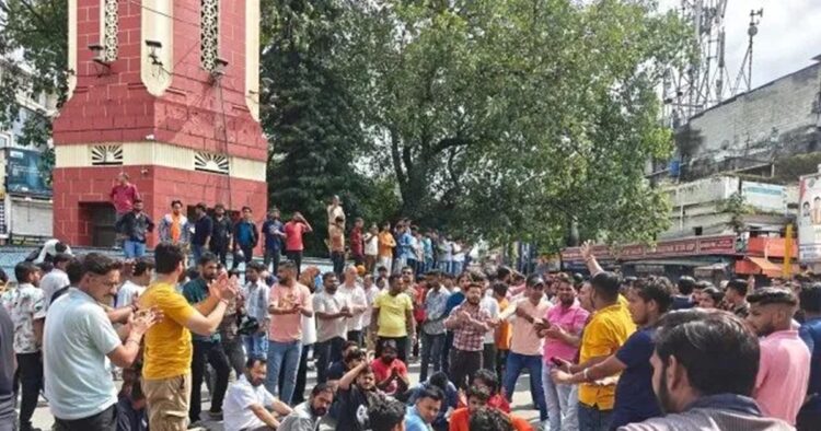 At Dehradun railway station, communal tensions occurred following a Muslim girl, hailing from Badaun, UP, visited the city to meet a Hindu youth