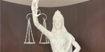 The Supreme Court of India (SCI) has unveiled a redesigned version of the 'Lady Justice' statue, bringing a departure from its colonial past