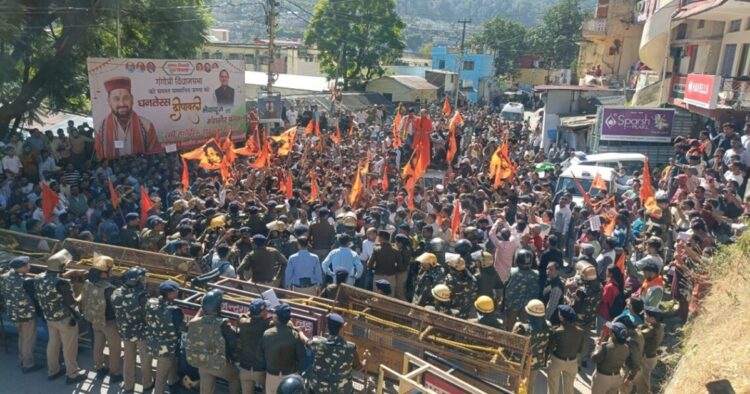 Uttarkashi district of Uttarakhand was in the headlines throughout the day on Thursday for the removal of the mosque