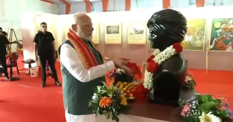 On Friday, Prime Minister Narendra Modi arrived in Bihar’s Jamui on the occasion of ‘Janjatiya Gaurav Divas’ and paid tribute to tribal leader ‘Bhagwan Birsa Munda