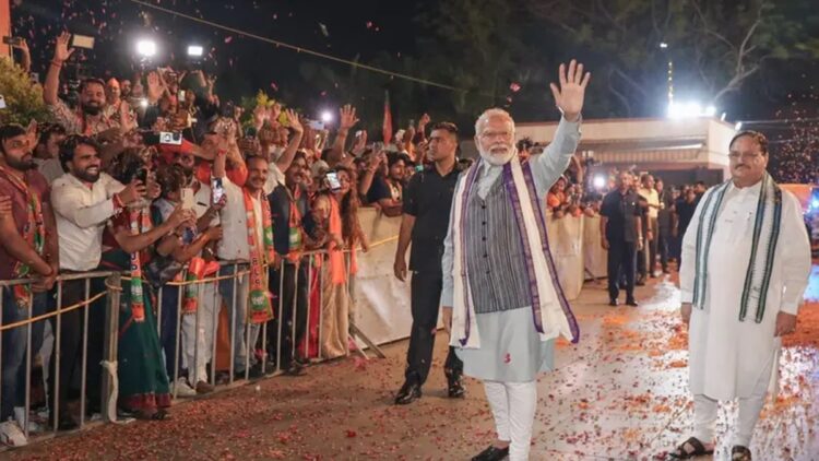 On Saturday, Prime Minister Narendra Modi will visit the BJP headquarters in New Delhi at around 7 pm and deliver victory speech after party's landslide visit in Maharashtra elections