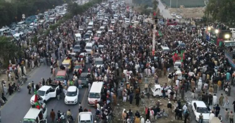 Imran Khan's PTI supporters rally towards Islamabad, leading to clashes with police at D-Chowk