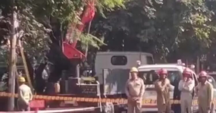 On Thursday an explosion has been reported in the national capital, outside a sweet shop in Prashant Vihar area of New Delhi