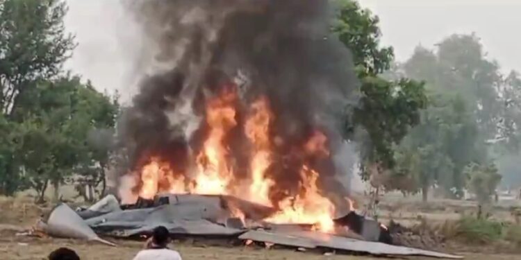 On Monday, a MiG-29 fighter jet belonging to the Indian Air Force crashed near Agra