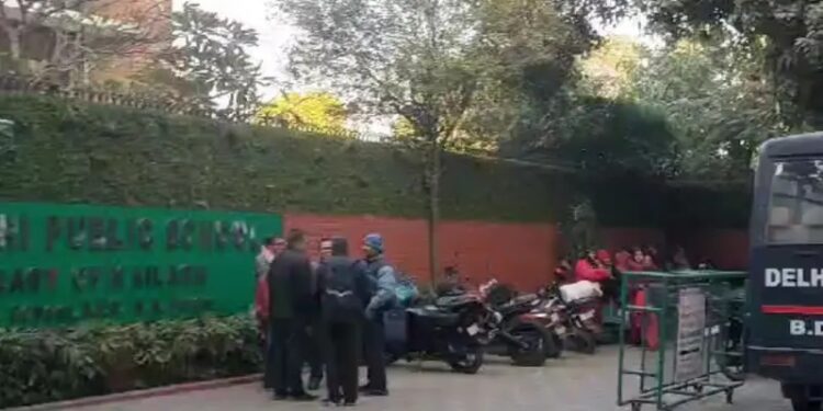 Days following a bomb threat which turned out to be hoax, was received by 40 schools in New Delhi, 16 private schools in the national capital have received a fresh bomb threat on Friday