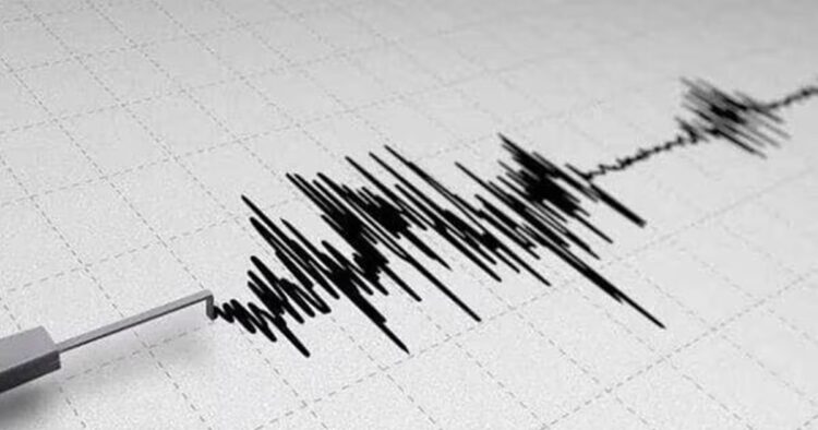 The land of Devbhoomi Uttarakhand trembled once again. Mild tremors of earthquake were felt near Chamoli town