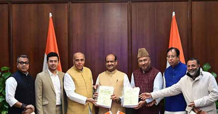 Joint Parliamentary Committee Chairman Jagdambika Pal has submitted the report on the Waqf Bill Amendment to Om Birla