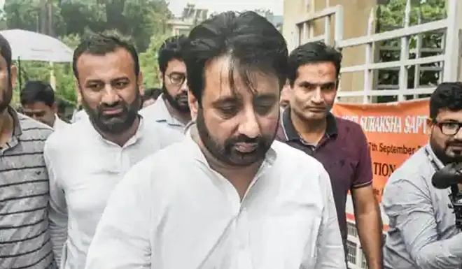 Delhi Police has registered a case against AAP MLA Amanatullah Khan for violating the Model Code of Conduct