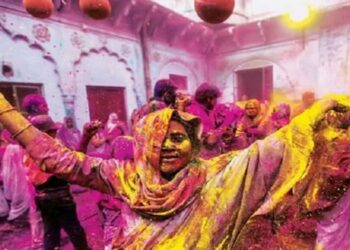 Thousands of widows from several ashrams in Vrindavan come together to celebrate Holi (Representative Image)