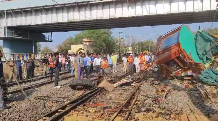 A major train accident was narrowly avoided (PC: Republic TV)